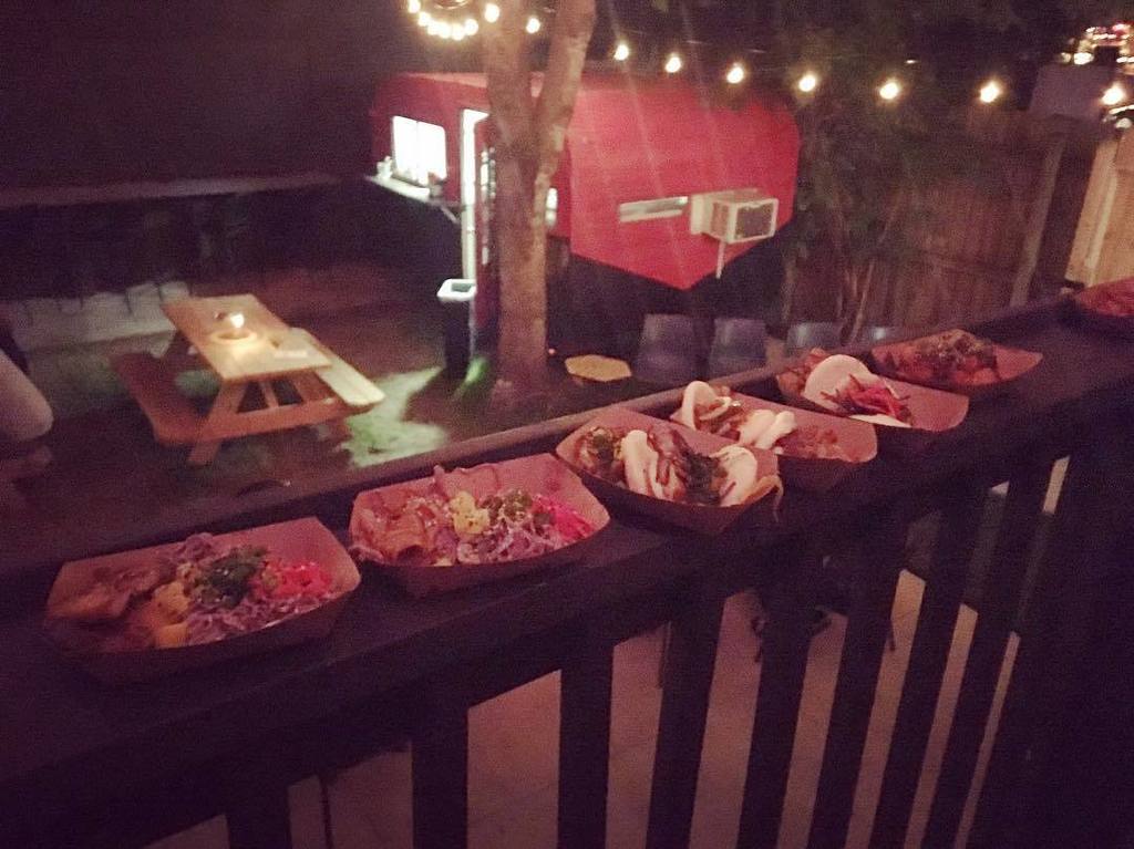 RealDopeBuns's tweet photo. Come eat tonight! Buns in the backyard of the new bar @rbqnashville! 1102 Forrest Ave! https://t.co/CwESoHDQxl https://t.co/mJ8BMaVCIO