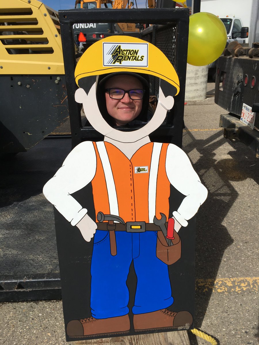 FirstStopRental's tweet image. We had such an awesome time hanging out at Touch a Truck over the weekend! Thanks @CrimePrevCtr #touchatruckreddeer #community #reddeer