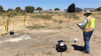 ConstructConnx's tweet photo. What Does It Take to Effectively Use a #Drone as a Surveying Tool? https://t.co/MjMmA89rmY #engineering | @ExpoUAV https://t.co/R9bRBsfcby