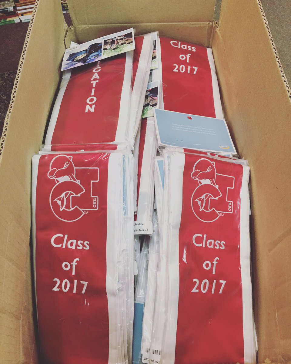 CI_Comm_Program's tweet image. Did you purchase a communication graduation stole? The shipment has just arrived! Please visit the bookstore to pick yours up!