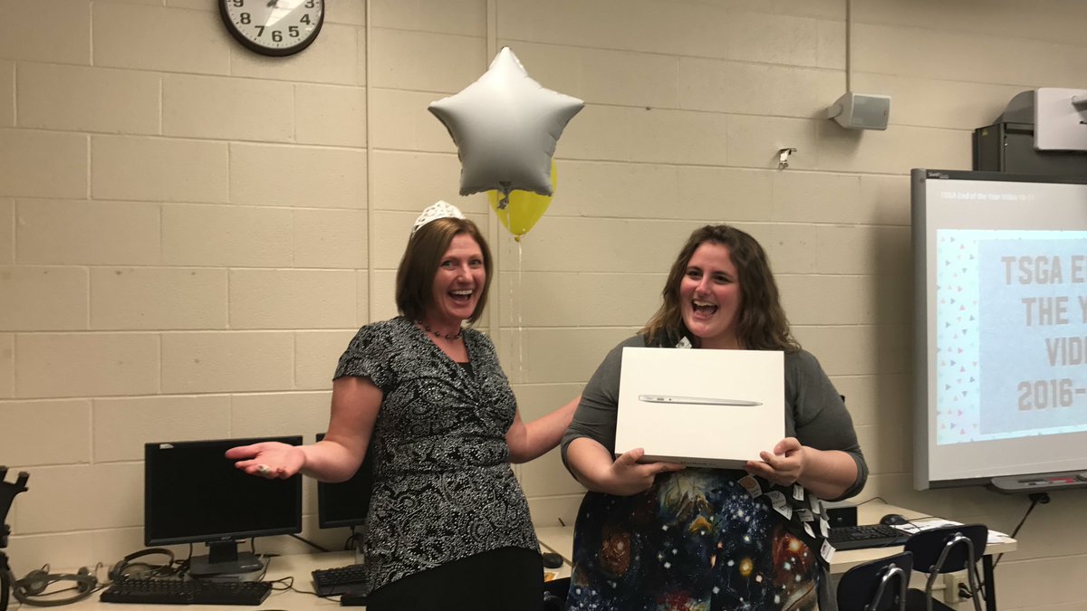 klienowt's tweet photo. Congratulations to our Spring 2017 #badges4bears competition winners @rolandteach @iammrsnix @paigefickbohm!  https://t.co/RRs70xSzAQ https://t.co/51Zytbk6sj