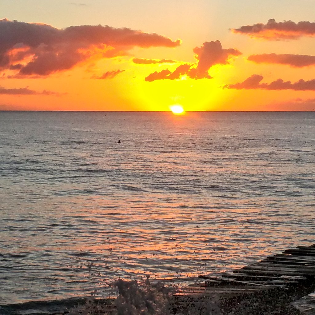 Shawking24's tweet image. #Sunsetfunset#Dominica