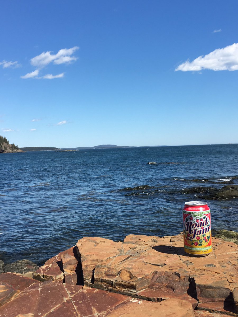 #Beautiful day to sell @2RoadsBrewing #craftbeer up in #BarHarbor #Maine #roadlesstraveled #thewaylifeshouldbe #tworoads #rockycoast