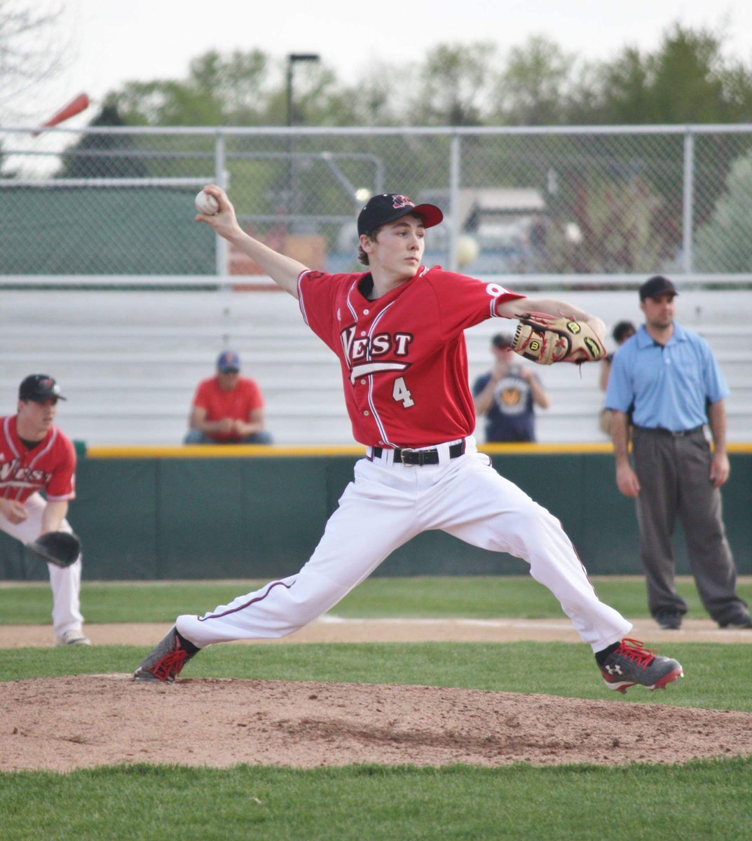 scarlethardball's tweet photo. Scarlets vs Tigers in about 45 minutes! @Scarlet12Jet on the bump #Big9ConferenceBaseball #LetsGo! https://t.co/DS7C3FnAHr
