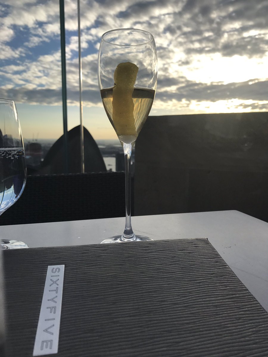faulknerbird's tweet photo. Beautiful evening for a champagne cocktail @SixtyFiveNYC #barsixtyfive #sixtyfiveNYC #rainbowrooms #NYC #newyorkcity https://t.co/5VsfY3yGeI