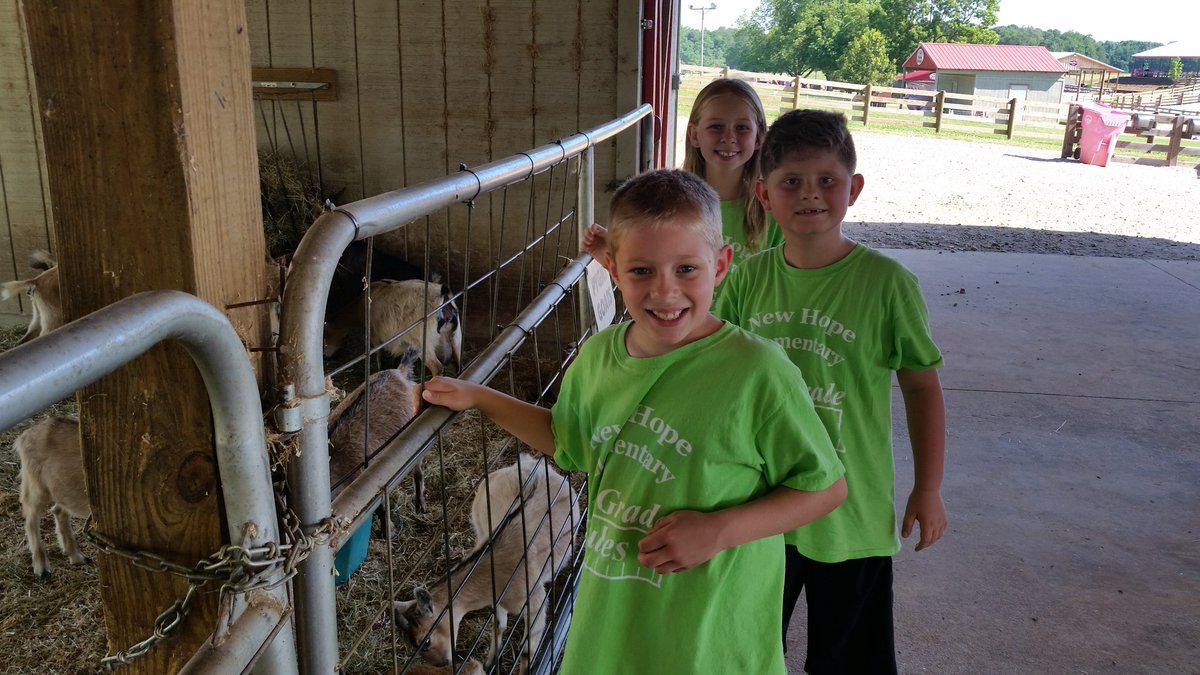 mrsbaileyNHE's tweet photo. We had so much fun at Southern Belle Farm! #nhebrightknights https://t.co/t6aks5DlPl
