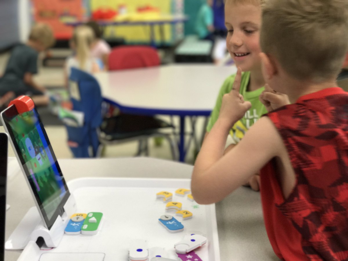 cheekmw16's tweet image. @KrohnEdu #CodingwithAbbie and #CodingJam by @PlayOsmo doing what many have tried before them...make coding COOL! #celebratinglearnersatJC
