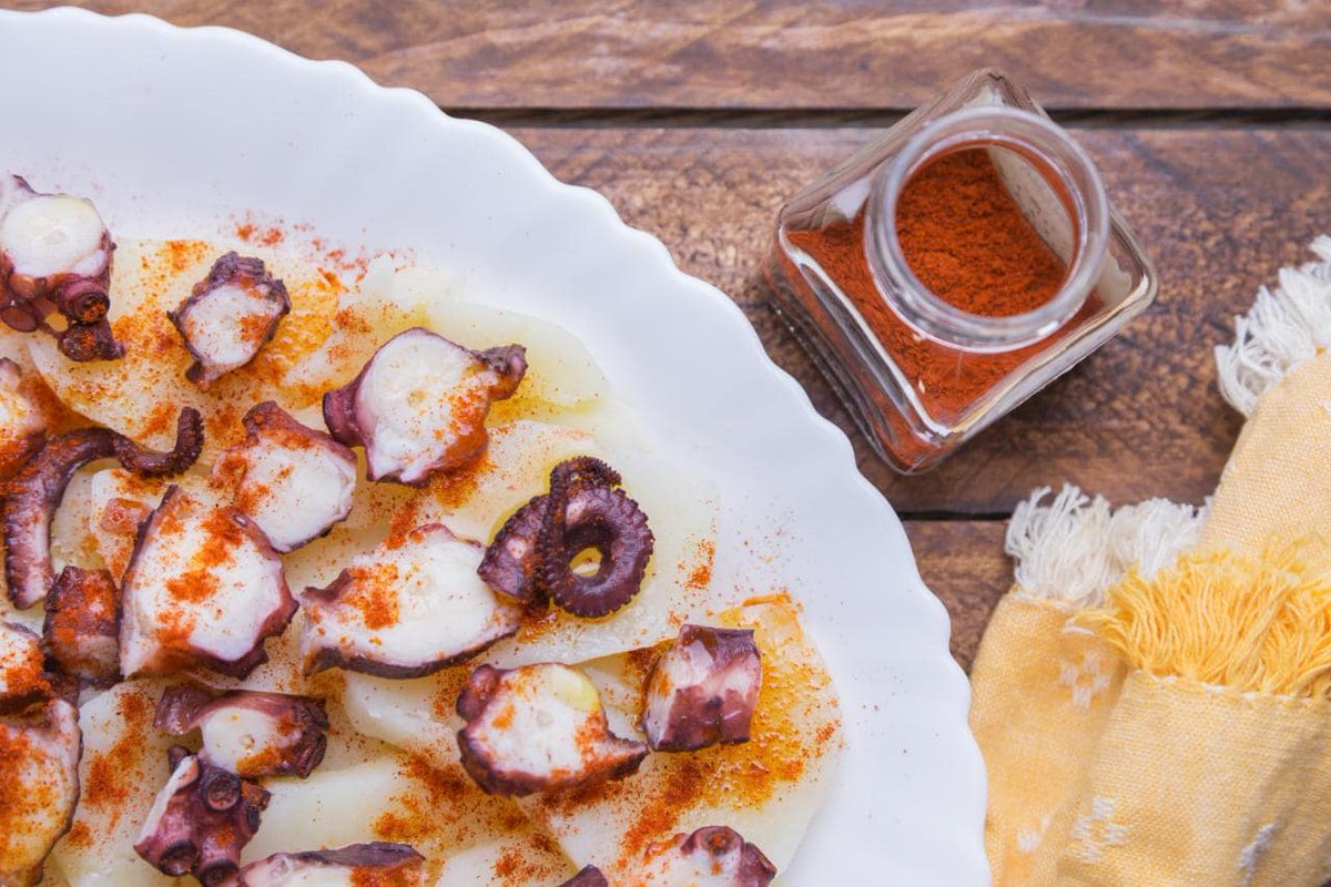 RiojaWine's tweet photo. Headed to #Rioja this year? Taste the 10 dishes you can't leave #Spain without trying. #RiojaWine #TravelTuesday https://t.co/99BAN00T9g https://t.co/KCoQ50Y7dR