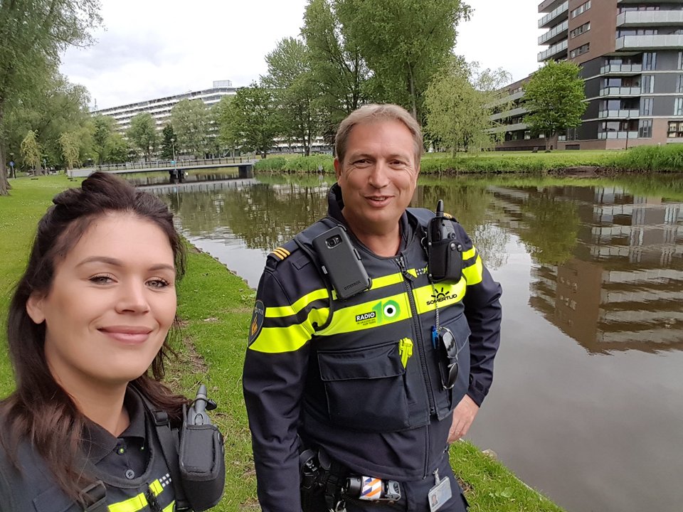 Gerard G. (@ggmeester) on Twitter photo @tesspolitie <a href="/RobVanSomeren/">Rob van Someren</a> Zie ik nu sluikreclame op je uniform <a href="/RobVanSomeren/">Rob van Someren</a> <a href="/Somertijd/">Somertijd</a> <a href="/HELPsomertijd/">Somertijd vrienden</a> 😇 @tesspolitie <a href="/RobVanSomeren/">Rob van Someren</a> Zie ik nu sluikreclame op je uniform <a href="/RobVanSomeren/">Rob van Someren</a> <a href="/Somertijd/">Somertijd</a> <a href="/HELPsomertijd/">Somertijd vrienden</a> 😇