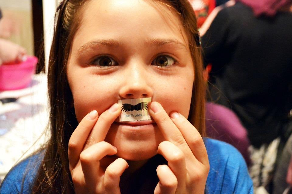 #Win a #temporarytattoo station <a href="/HelloDorisLoves/">Doris Loves</a> by donating £3 to
justgiving.com/fundraising/el… with your full name and prize name! ⭐️ <a href="/YCareInt/">Y Care International</a>