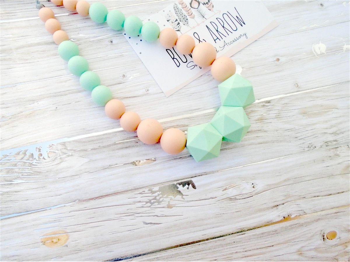 betweentheraind's tweet image. Teething Necklace Silicone For Mom Necklace/ Nursing Necklace/ DIY Teething/ Silicone seethis.co/Z0Bko/ #etsymntt #teethe jewelry