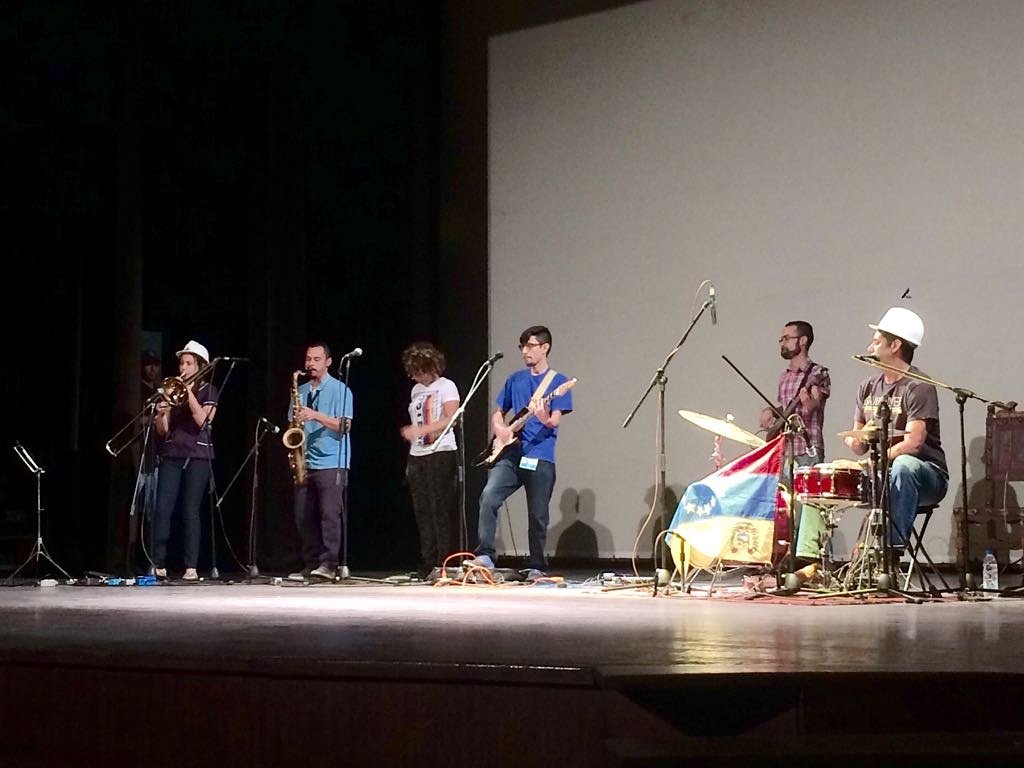 GRACIAS por asistir y apoyar a la causa de #PrimerosAuxiliosUcla en el <a href="/TeatroJuares/">Teatro Juares</a> #Venezuela 🇻🇪 #OneLove ✌