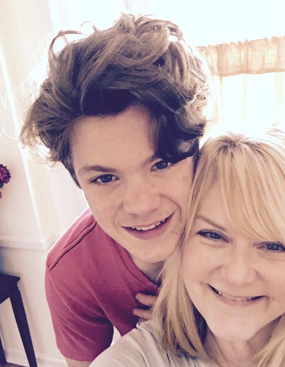 kde3's tweet image. Chilling on the deck. Missing my mom. #happymothersday #byebeautifulmom