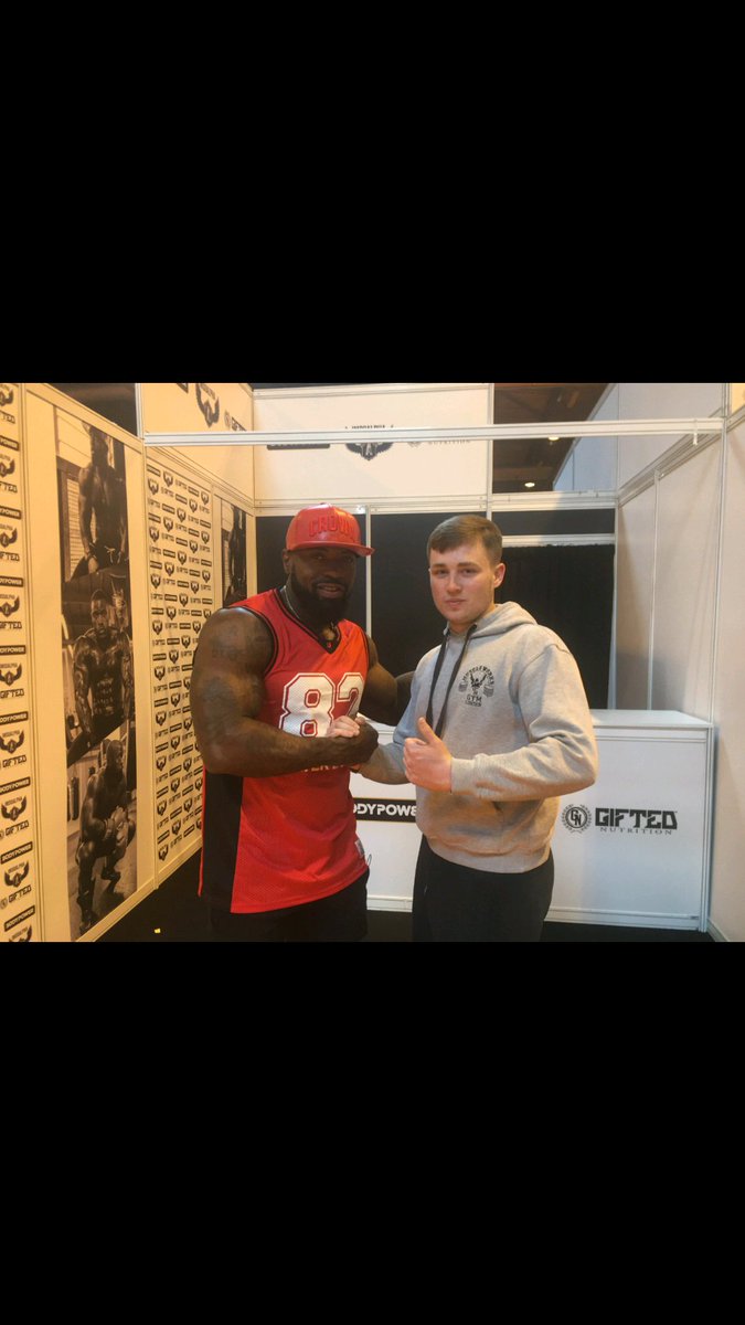 LewismuMV's tweet photo. Had such a good weekend @BodyPowerExpo and met loads of inspiring people who i look up to and respect https://t.co/9iwJuwoUlR