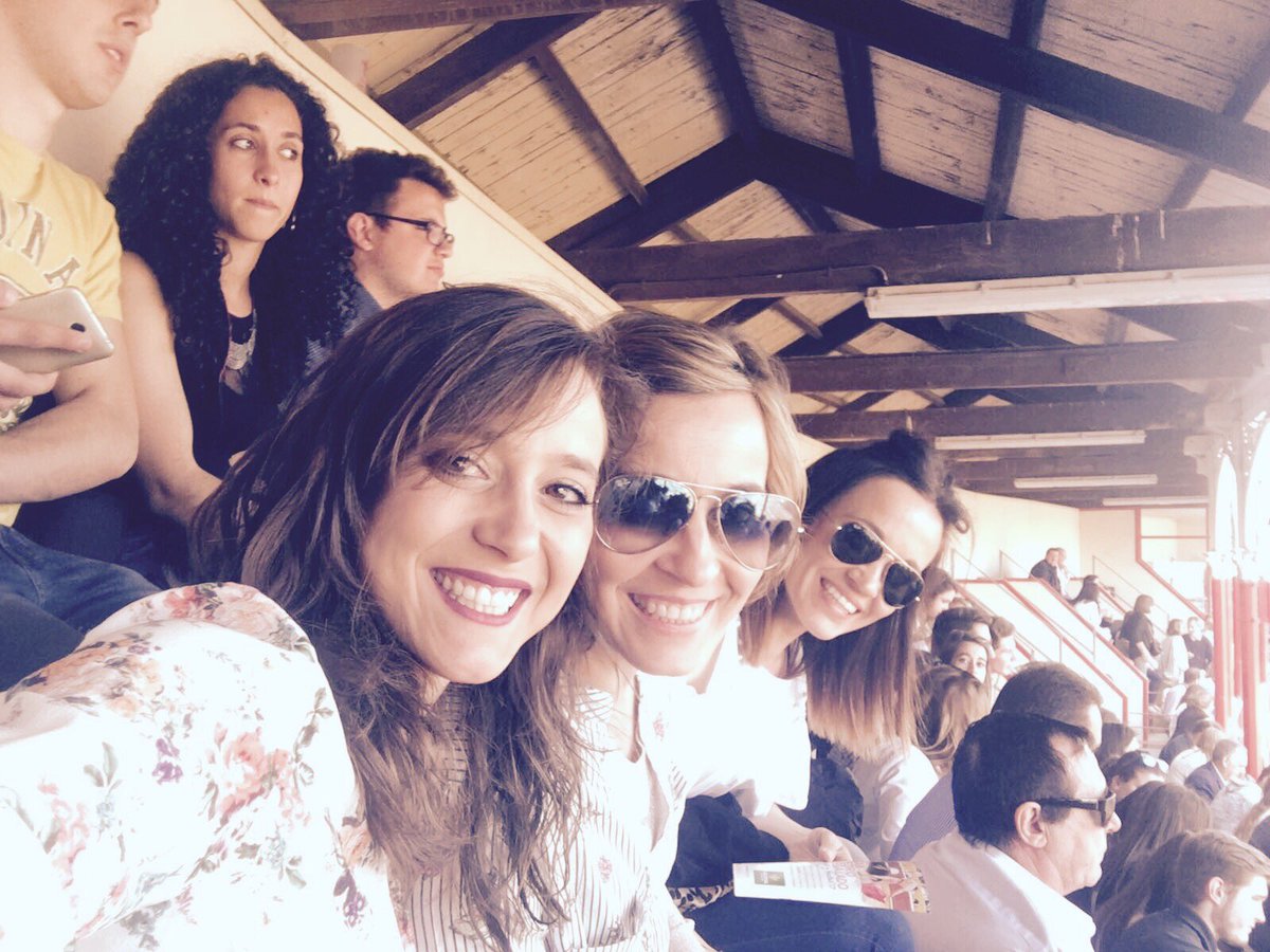 #sisters #tardedetoros #SanPedroVLL17