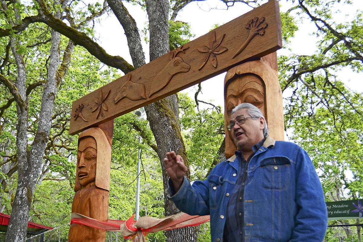 Colwood’s Fort Rodd Hill unveils new hand-carved entrance piece dlvr.it/P88P0m #yyj