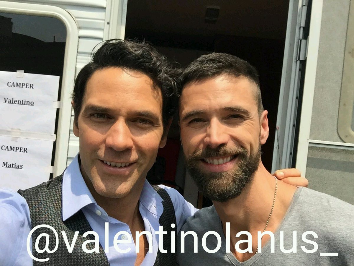 Domingo filmando #NadaPersonal con mi queridísimo hermano <a href="/MatiNovoaB/">Matias Novoa</a> #SantiagoyAlejandro
mayo22/9:30pm @AztecaTrece
instagram.com/p/BUFfja2DqP4/