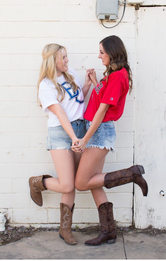 cassidycrabb's tweet photo. HAPPY 16TH BDAY MEGS!!!🤑@meganhaller55 sooo glad u came to texas💕💕 https://t.co/A2lRkzOK5f