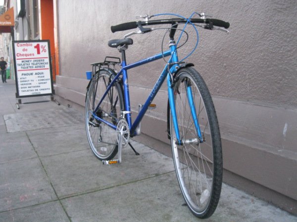 AriannaDeMario's tweet photo. @StolenRide stolen from private garage in London N1: Trek 730 blue, hybrid, frame size 175, wheel size 700. Have serial number if needed https://t.co/ChBf9fBWWu