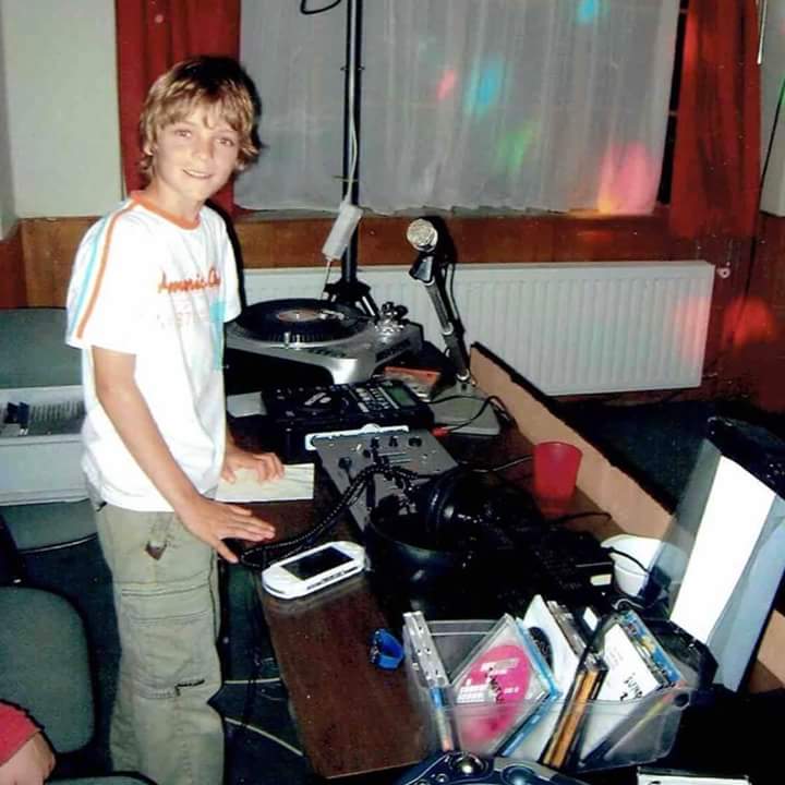 mile_mtz_'s tweet photo. #21yearsofgarrix @MartinGarrix happy birthday, you're he best DJs in the world, I enchant.๐๐ https://t.co/zkdi650yKd