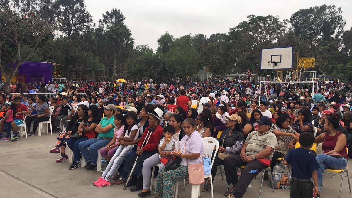 MuniLima's tweet photo. Gran asistencia de familias en Clubes Zonales que disfrutan de los shows y actividades programadas #ParaTiMamá por el  #DíaDeLaMadre. https://t.co/eIGWJHRhlv
