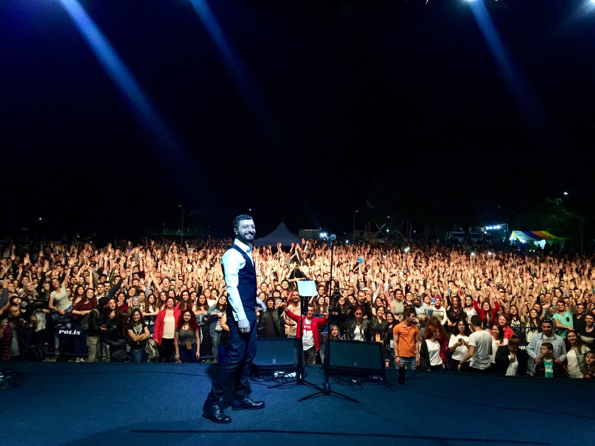 Çanakkale <a href="/onsekizmartuni/">ÇOMÜ</a>'nde, bizi yalnız bırakmayan seyircimize teşekkür ederiz. #çanakkale #onsekizmartüniversitesi #öğrencişenlikleri