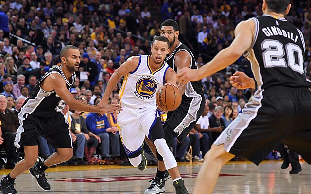 WarriorsDirect's tweet photo. Warriors defeat Spurs 113-111! 😈

Curry: 40pts, 7reb, 3ast
Durant: 34pts, 5reb, 4ast
Pachulia: 11pts, 9reb, 3ast
Green: 9pts, 7reb, 7ast https://t.co/dHXqj1veTX