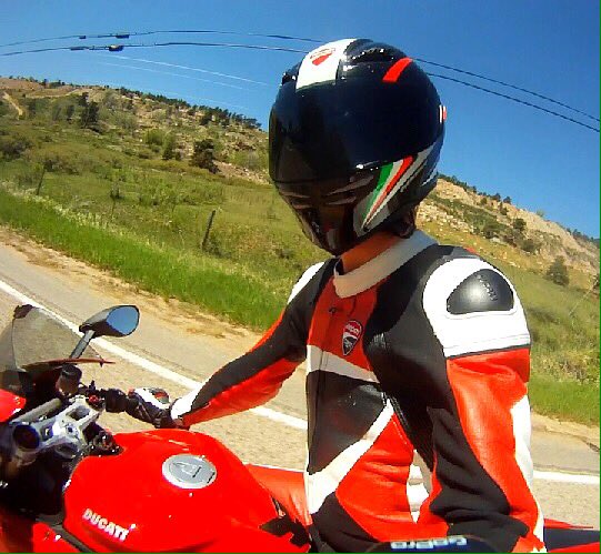 ducatistallion's tweet photo. New video! https://t.co/UaSQjRhmJo #ducati #panigale https://t.co/Zi5OjNcOaA
