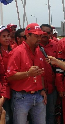 ELMAZO7's tweet photo. Pendiente trabajadores del condominio de "JOSE" ante Los ataques de EDWIN HERNÁNDEZ y MIGUEL LIS @NMartinezVe  https://t.co/xY48gU431K https://t.co/c5BMdRtznI