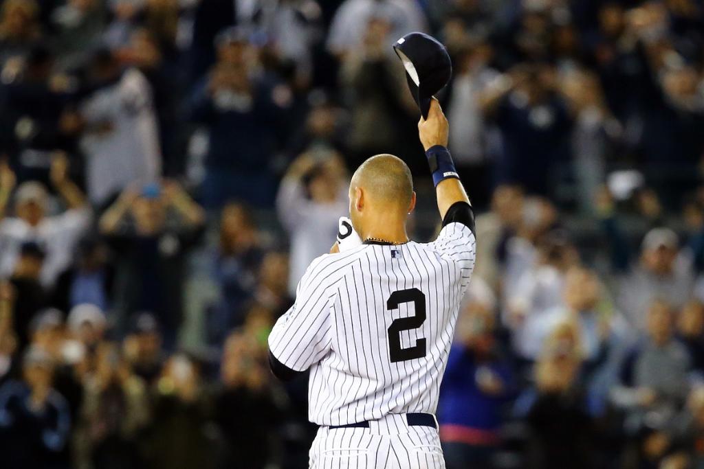 Xfinity's tweet image. Having his number retired by the Yankees, the shortstop, number two, Derek Jeter, #2

Watch on #XFINITYStreamApp &amp;gt;&amp;gt; xfin.tv/MLBonESPN