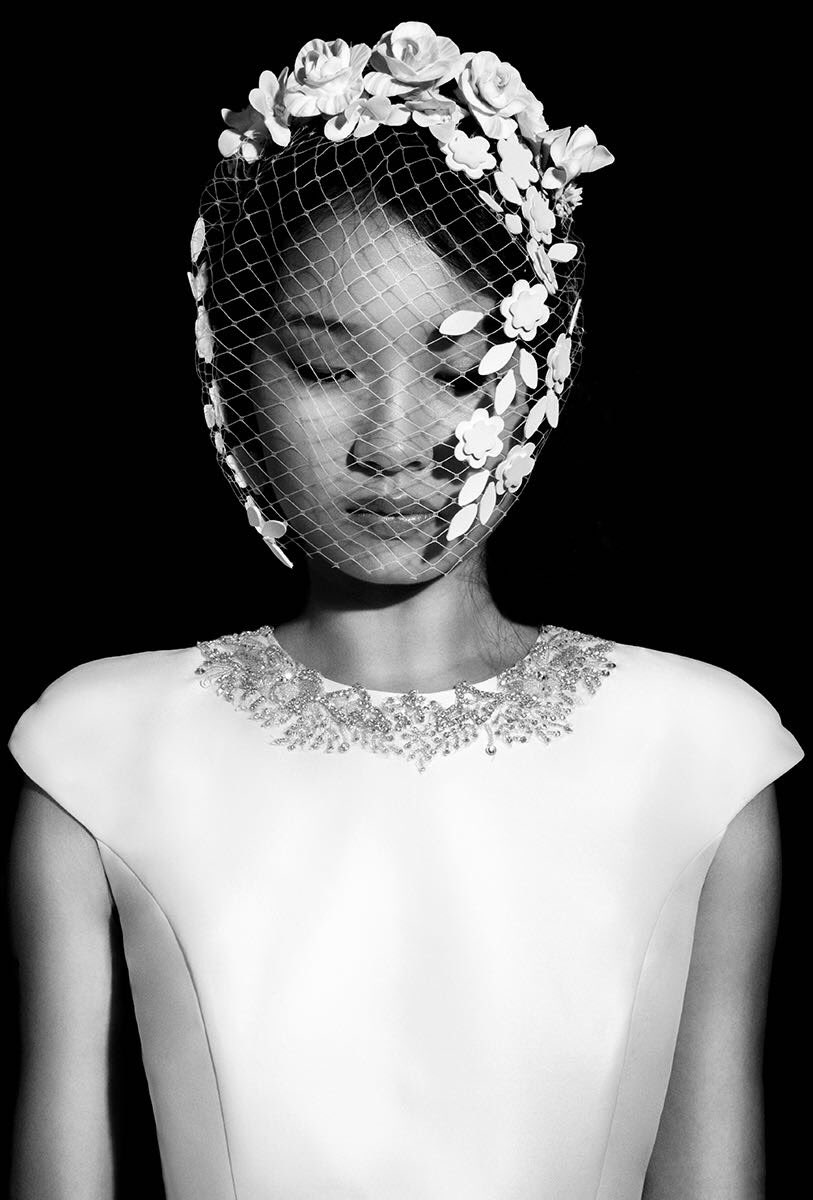 ... PORCELAINE ... 23.05.19:30 #siq #sevilla ##newcollection  #siq2017 #ivancampaña <a href="/ivan_campana/">Ivancampaña</a> <a href="/graficnatural/">graphicnatural</a>