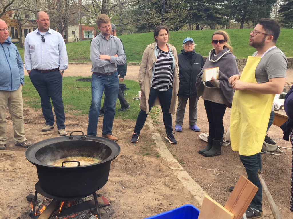 Closing out <a href="/eatingheritage/">Eating Heritage Fest</a> with <a href="/BrumesDuCoude/">Brumes du Coude</a> &amp; trading food memories over a cauldron of delicious soup! Many thx!