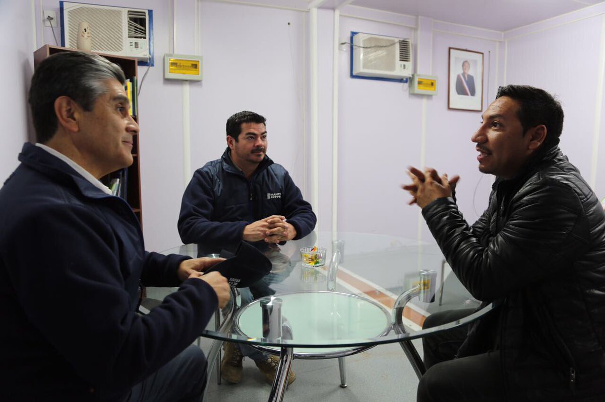 MantosCopper's tweet image. Nos reunimos con alcalde Raúl Salas de #Chañaral para coordinar la entrega de ayuda de @MantosCopper a la comunidad. #Atacama