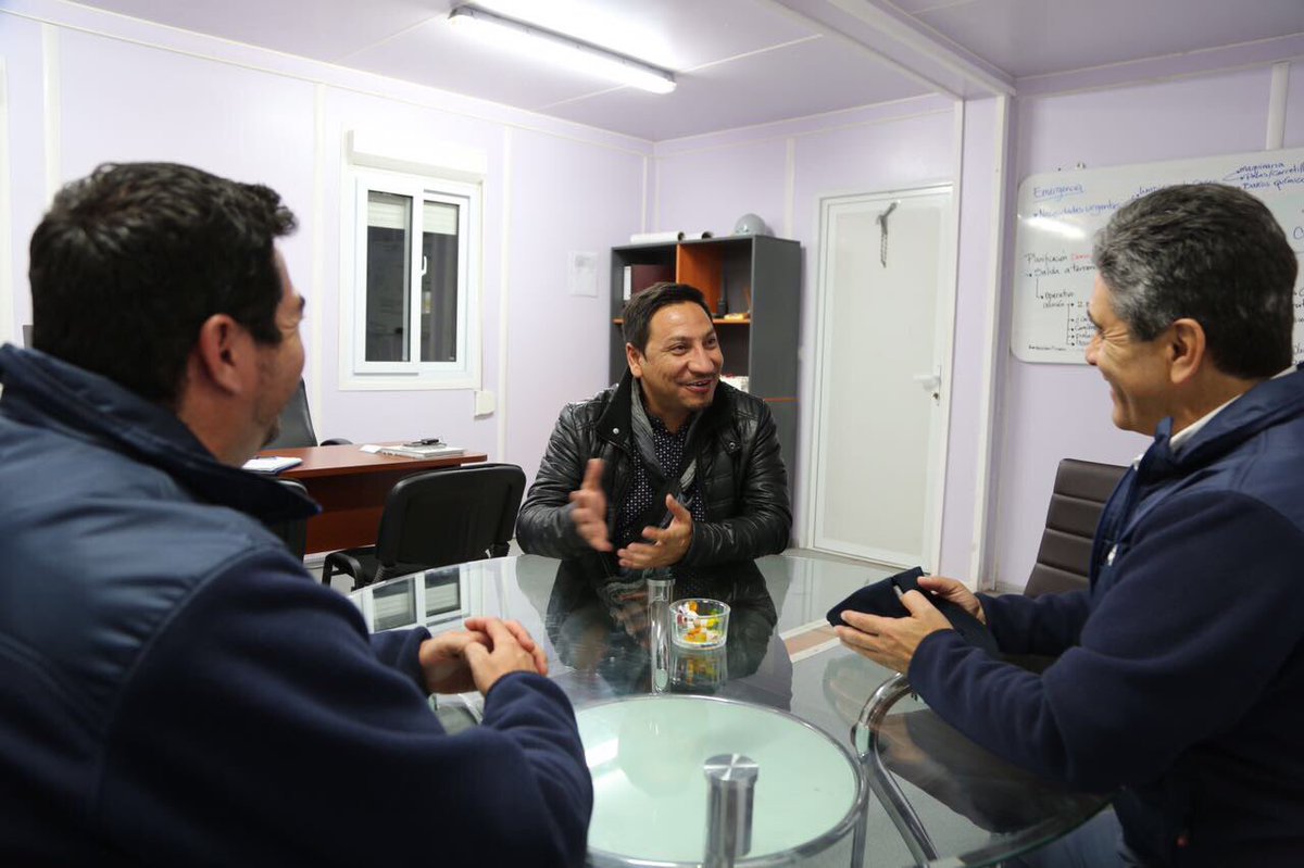 MantosCopper's tweet image. Nos reunimos con alcalde Raúl Salas de #Chañaral para coordinar la entrega de ayuda de @MantosCopper a la comunidad. #Atacama