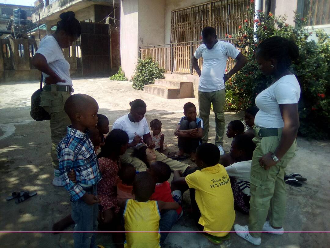 vsonysclagos's tweet photo. @vsonysclagos,we are at it again...Contributing to building a world of no poverty through HANDIWORK! The children are learning fast! https://t.co/BtE4kMHkwZ