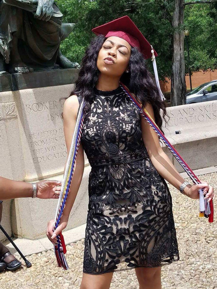 MsDAVIS_toYOU's tweet photo. Bc I'm college educated 🤗 https://t.co/e3FrFd23gi