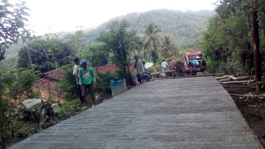 Mulai Dibangun, Jalan Dermaji – Citunggul Ditutup Total untuk Sementara desa.banyumas.org/2017/05/15/mul…