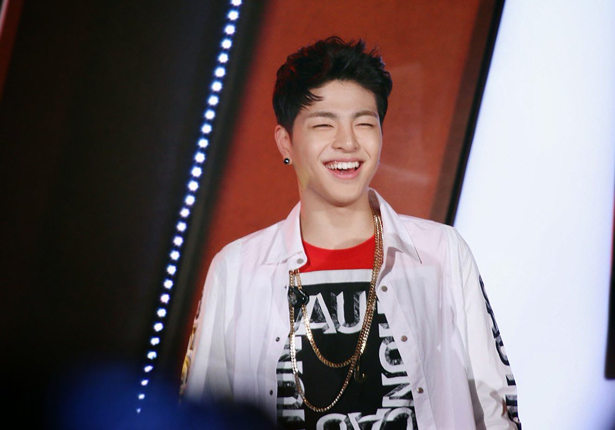 vipotaria's tweet photo. ー Junhoe from iKON ♡ https://t.co/2R4dzb6g27