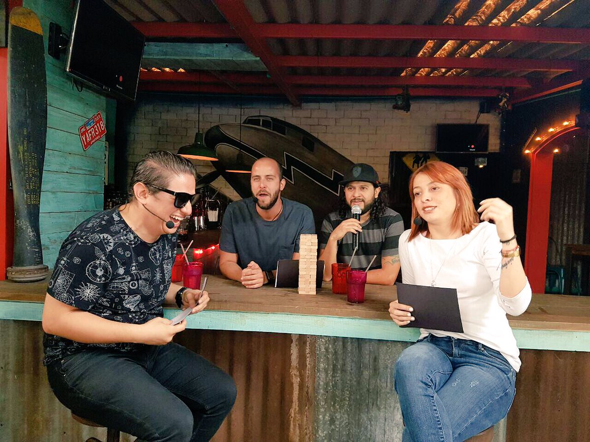 NoTanMachos's tweet photo. ¡Hoy a las 9pm desde nuestro fanpage - mi pasado oscuro - con @beckerpatan como invitado! @lokahenry @josealgara @_ricardogiron https://t.co/YgjNb4HlLG