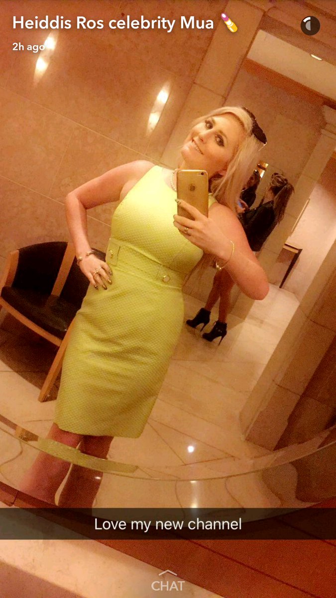 Ég bara hvaða rás er hún að tala um? ahh ok hún er að meina Chanel