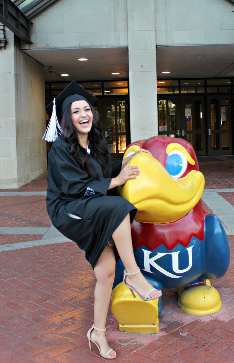 KGastelum5's tweet image. 4 years later... ❤️💙 #KUgrad