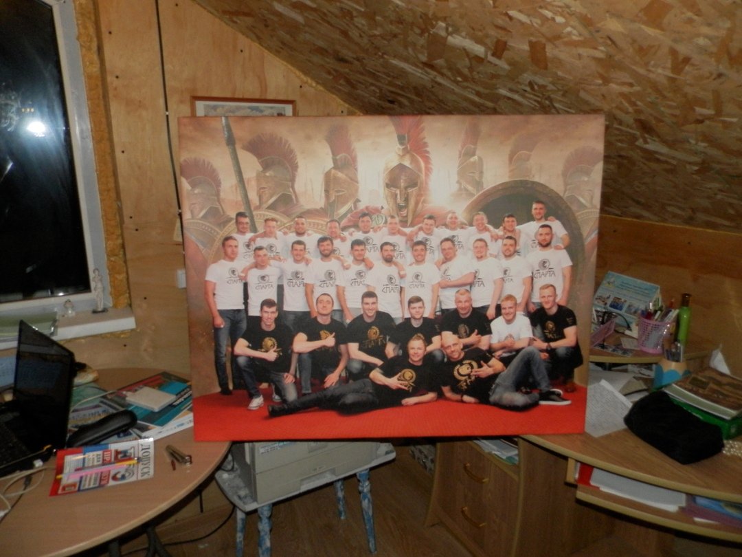 PartnerVL's tweet image. Памятная картина команды на холсте💪 с плотной подложкой для автографов… t2p.pw/ionSm3Oxja