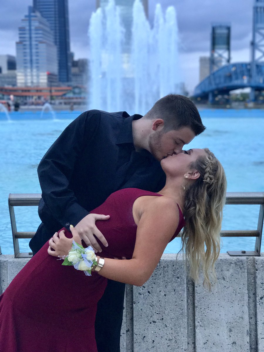 LamppShelby's tweet photo. Prom with my love💃🏼❤️ https://t.co/NEOYlLvnGr
