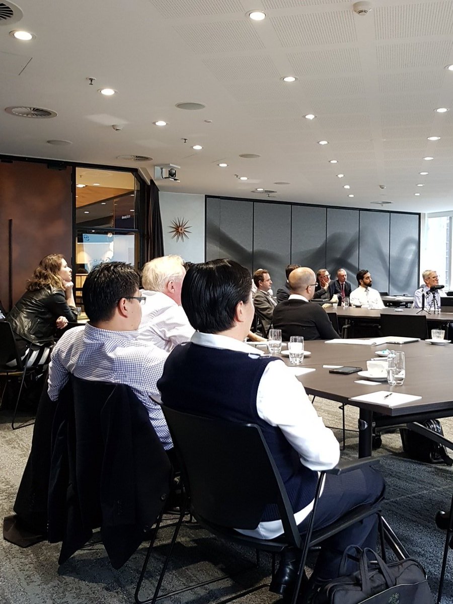 Our #Accelerate enterprise #AI briefing off and running. Thanks <a href="/SamsungAU/">Samsung Australia</a> &amp; <a href="/DannyMandrides/">Danny Mandrides</a> for our great prize