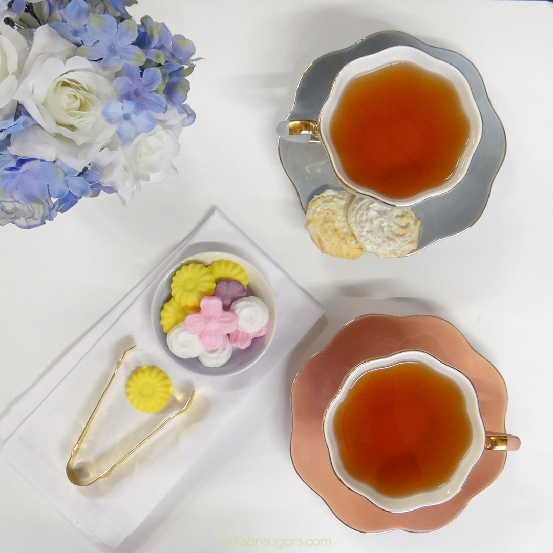Spring is in the air with a lovely flower medley to delight the senses with Lemon Daisy Sugar Shapes and Pink Dogwood Sugar Shapes.
#teatime