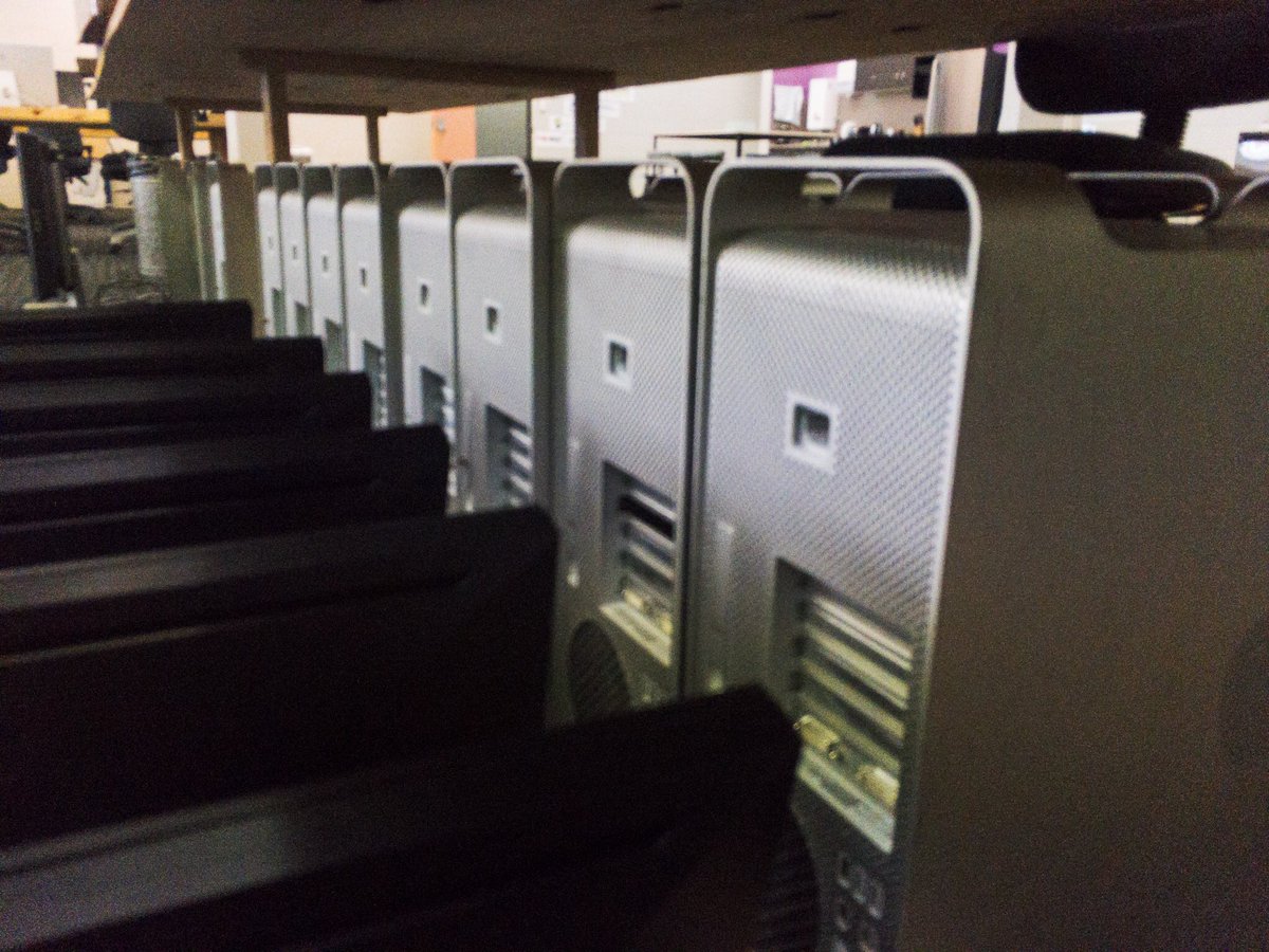 iMarkPhillips's tweet image. Is @SplitSpaces the largest tech centre for innovators in the Greater Whitsundays? #computerseverywhere #startups #splitspaces