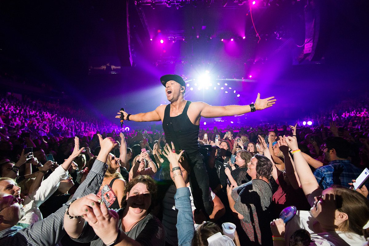 Donnie Wahlberg tweet media