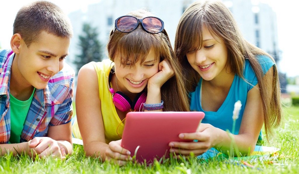 Is your school interested in #seriousgames ? Then check the #eConfidence_eu call for pilot tests here: bit.ly/2qzQdqd