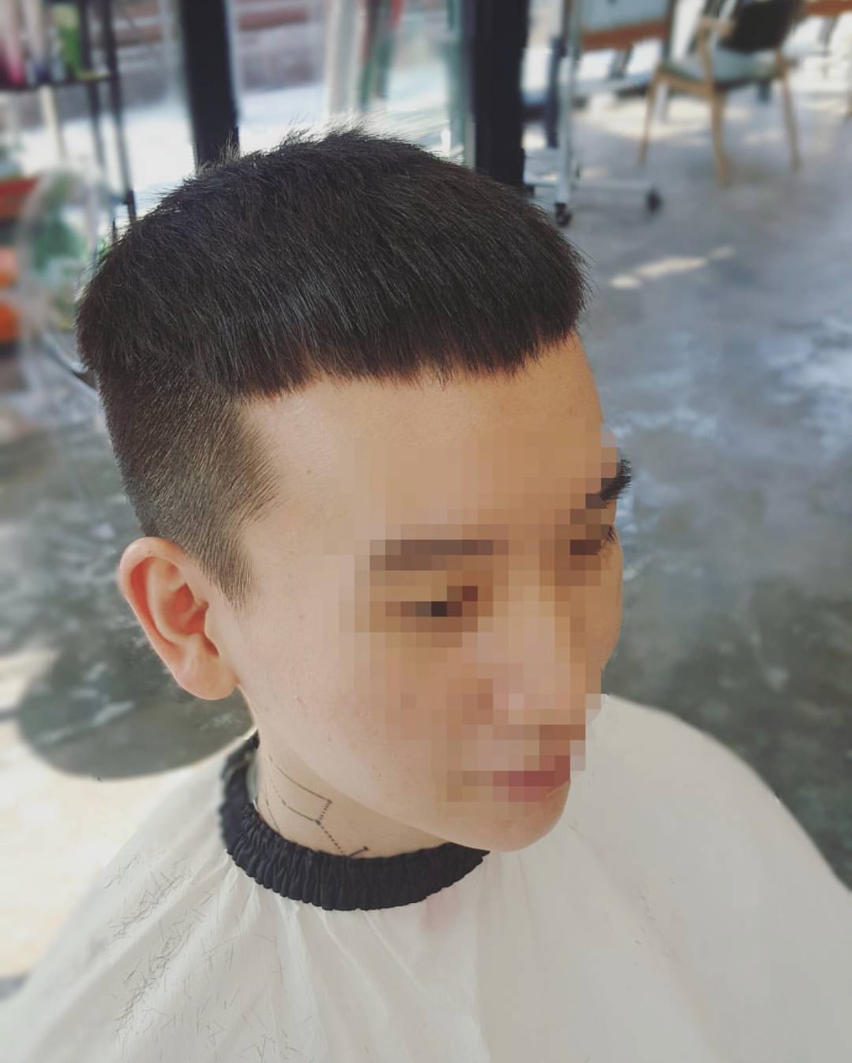 韓国ヘアサロン 韓国では メンズダウンパーマが定着しつつあります ツーブロックスタイルの人気と共に ダウンパーマのオーダーもアップ ボリュームをダウンしたり 寝ぐせをつきにくくしたり かなりオススメです 韓国ヘアサロン 韓国美容室 韓国ヘアサロン 韓国では メンズダウンパーマが定着しつつあります ツーブロックスタイルの人気と共に ダウンパーマのオーダーもアップ ボリュームをダウンしたり 寝ぐせをつきにくくしたり かなりオススメです 韓国ヘアサロン 韓国美容室