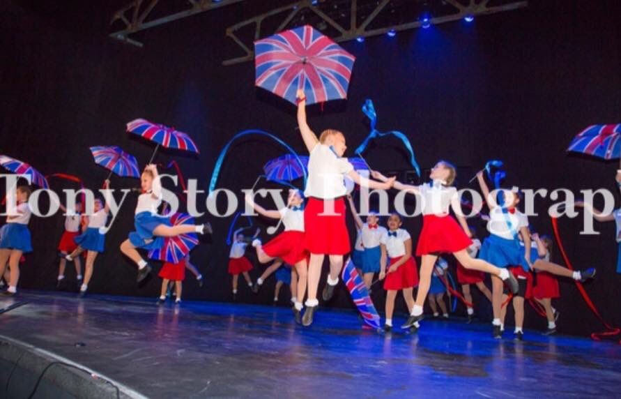 SorelleAcademy's tweet photo. Something to cheer up your Monday morning ... Pictures on the West End Dreams Website to purchase 📸✨🇬🇧 https://t.co/4oQ51U6Xpe